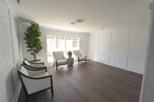 activity and lobby lounge area at Concord Post Acute